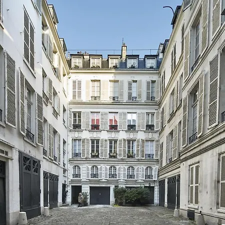 Saint Germain Des Pres 2 *